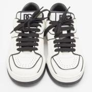 Pre-owned Leather sneakers