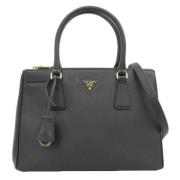 Pre-owned Leather prada-bags