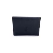 Pre-owned Leather clutches