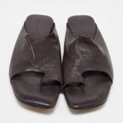 Pre-owned Leather flats