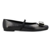 Elegant Zina Ballet Flats