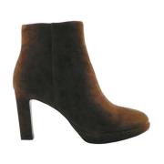 Chic Heeled Boots