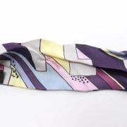 Pre-owned Silk scarves