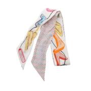 Pre-owned Silk scarves