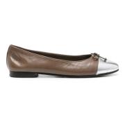 Bicolor Cap-Toe Ballerina Sko