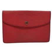 Pre-owned Leather clutches