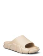 Charge Slide Beige Steve Madden