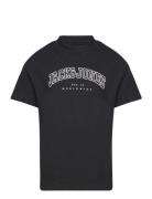 Jjecaleb Varsity Tee Ss O-Neck Noos Jnr Black Jack & J S