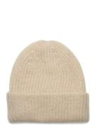 Adalyn Beanie Cream Balmuir