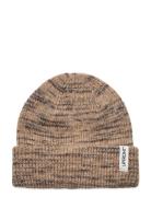 Elm Beanie Brown Upfront