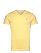 Uspa T-Shirt V-Neck Cem Men Yellow U.S. Polo Assn.