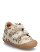 First™ Sport Velcro Shoe Patterned Pom Pom