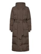 Lr-Mona Brown Levete Room