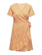 Carlivia S/S Wrap Knee Dress Wvn Kort Kjole Orange ONLY Carmakoma