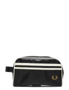 Coated Polyester Wash Bag Toalettveske Black Fred Perry