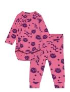 Squiggly Cats Aop Nb Baby Set Bodies Long-sleeved Pink Mini Rodini