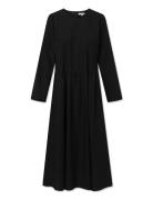 Sabine Dress Knelang Kjole Black STUDIO FEDER