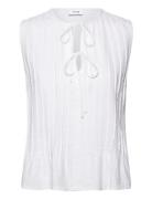 Lr-Naja Tops Blouses Sleeveless White Levete Room