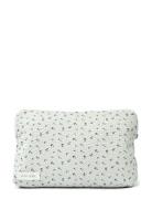 Celia Toiletry Bag - Seersucker Toalettveske White STUDIO FEDER
