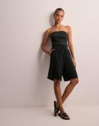 Selected Femme - Svart - Slfviva Mw Shorts Noos