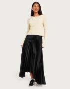 Selected Femme - Svart - Slftina Hw Long Plisse Skirt B