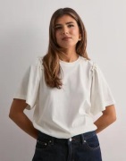 Selected Femme - Hvit - Slfpenelope 2/4 Ruffle Tee Noos