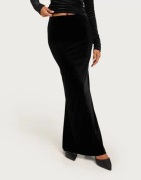 Nelly - Svart - Velvet Mermaid Skirt