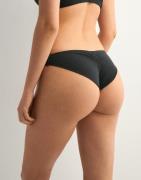 Nelly - Svart - Brazilian Bikini Panty