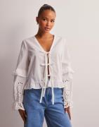 Vero Moda - Hvit - Vmsehra Ls Front Tie Top Wvn Ga