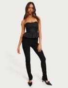 Nelly - Svart - Peplum Bustier Top