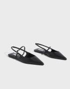 Steve Madden - Svart - Krysten Sandal