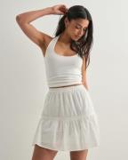 Only - Hvit - Onldeffie Dobby Short Skirt Wvn