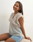 Neo Noir - Hvit - Jayla S Voile Top