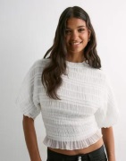 Nelly - Hvit - Frill Turtleneck Blouse