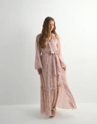 Nelly - Blomstrete - Maxi Wrap Dress