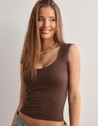 Nelly - Brun - Deep Scoop Neck Top