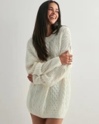 Nelly - Hvit - Oversized Cable Knit Sweater