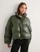 Neo Noir - Grønn - Rhea Shiny Puffer Jacket