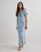 Vero Moda - Blomstrete - Vmjosie 2/4 Tie Ankle Dress Wvn Ga