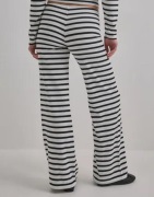Nelly - Rutete/Stripete - Stripe Knit Pants