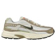 Nike Sneaker Initiator - Lett bein/Cargo Khaki/Beige